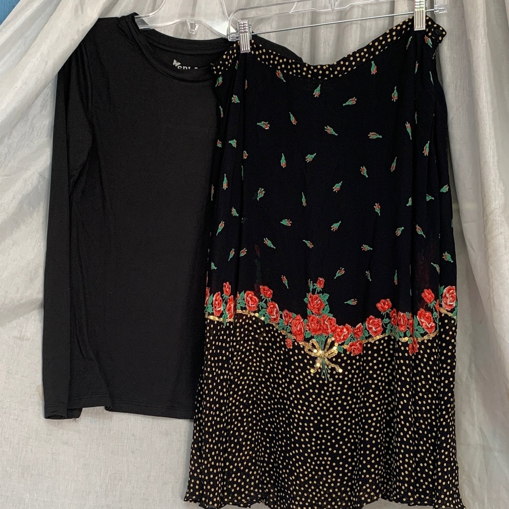 Nostalgia Black Maxi Skirt with Red Rose Border and Gold Dot Panel